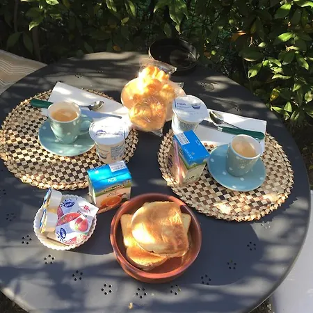 Alojamento de Acomodação e Pequeno-almoço Casa La Viola Blu