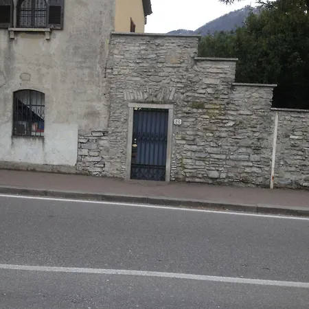 Casa La Viola Blu Alojamento de Acomodação e Pequeno-almoço Cernobbio