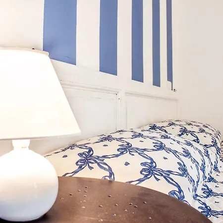 Alojamento de Acomodação e Pequeno-almoço Casa La Viola Blu