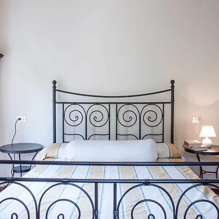 Casa La Viola Blu 3* تْشيرنوبيو